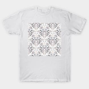 Decorative pattern in Baroque style T-Shirt